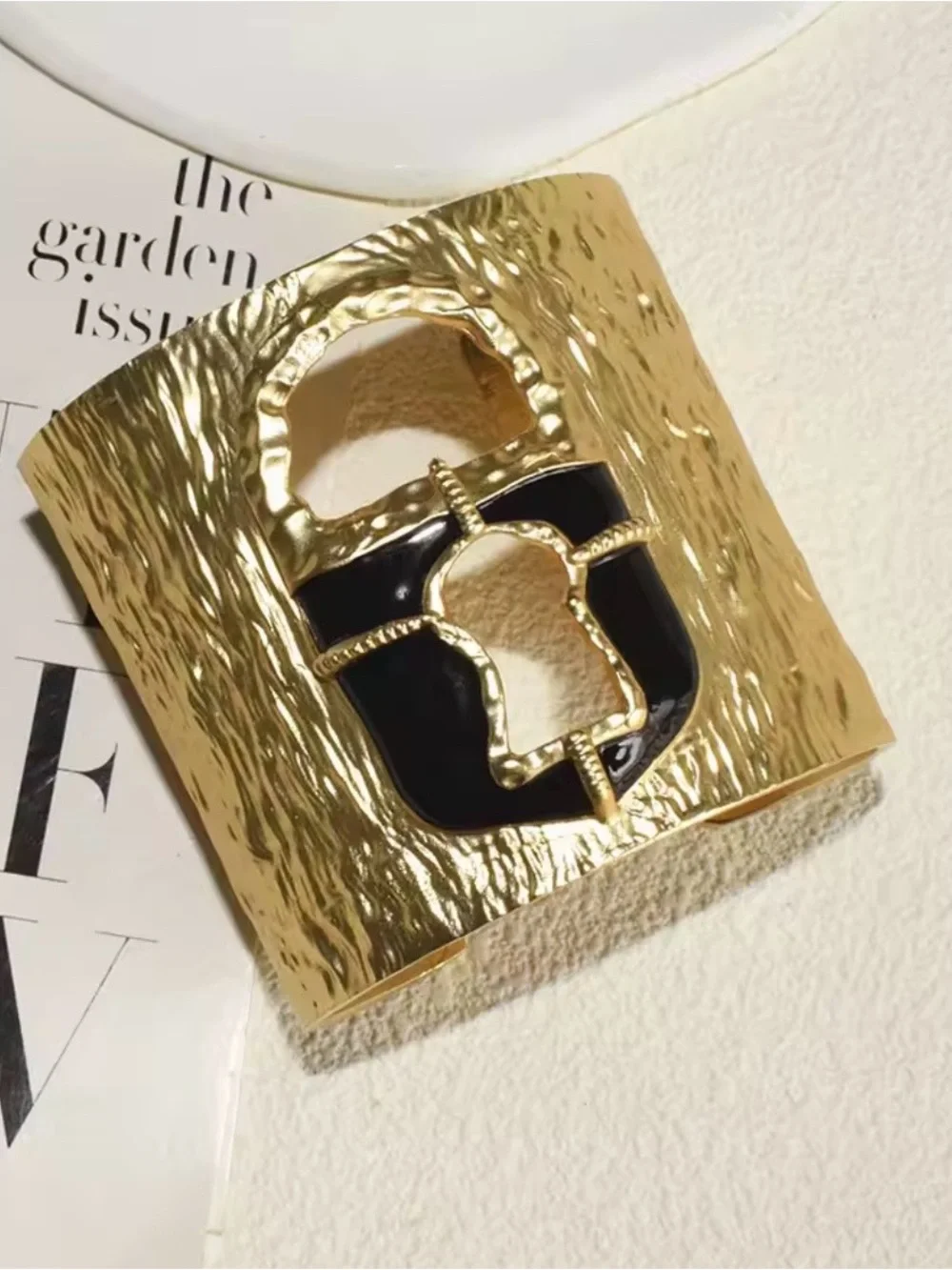 N/A striking gold
